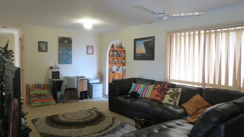 10 Madeleine Street, TORQUAY QLD 4655, Torquay - Thumbnail 3