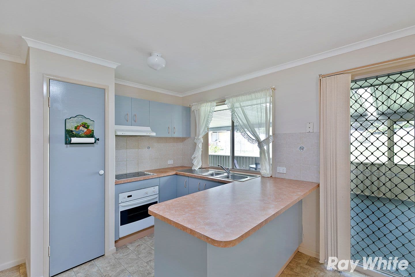 42 Philip Street, Howard QLD 4659, Howard - Thumbnail 3