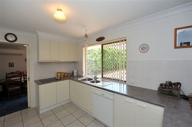 14 Poppy Court, MIDDLE RIDGE QLD 4350, Middle Ridge - Thumbnail 3