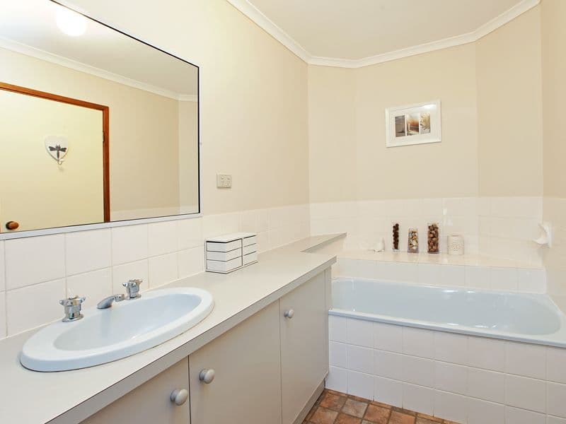 2 Mayton Court, GROVEDALE VIC 3216, Grovedale - Thumbnail 7