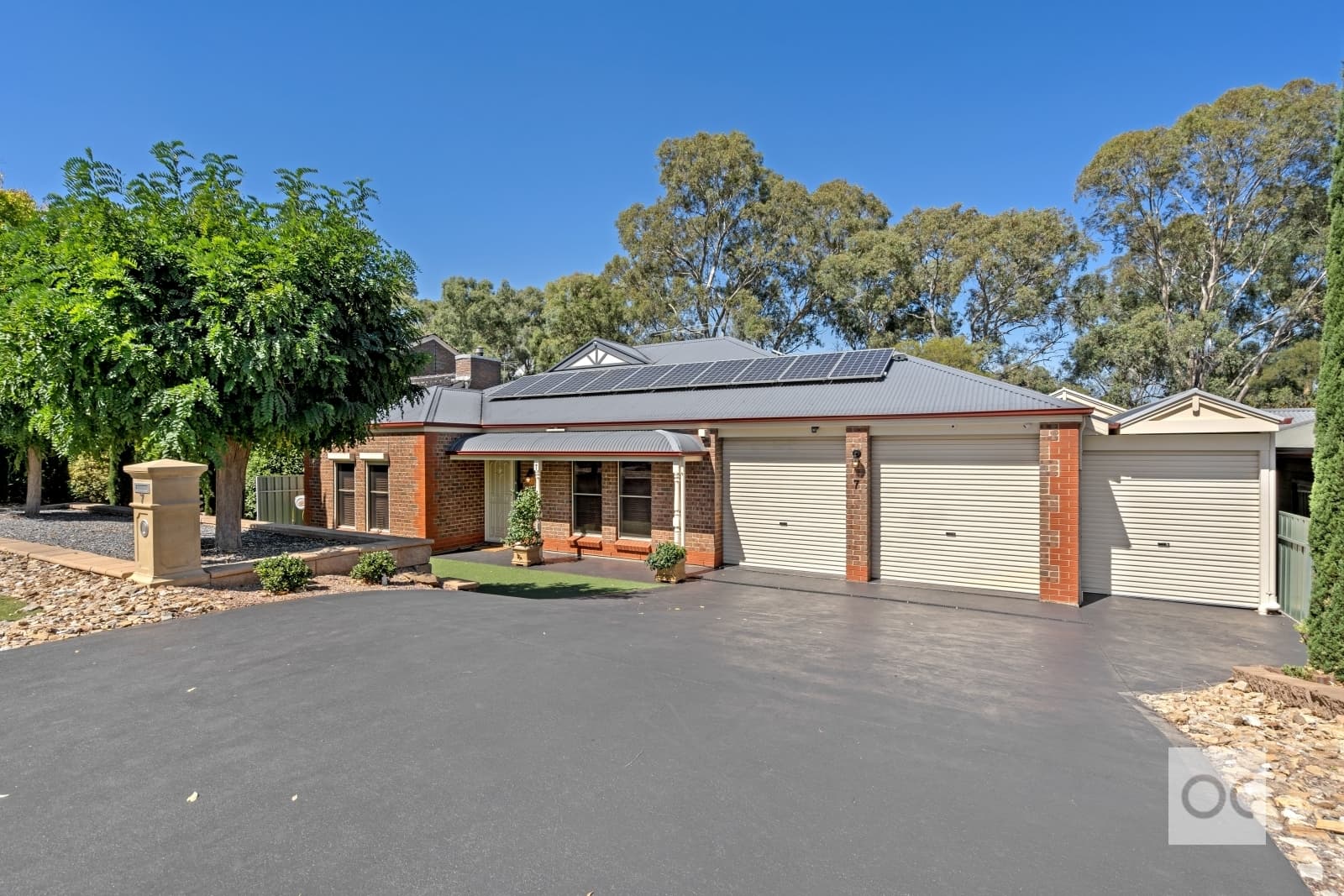 7 Canton Court, Surrey Downs - Image 1