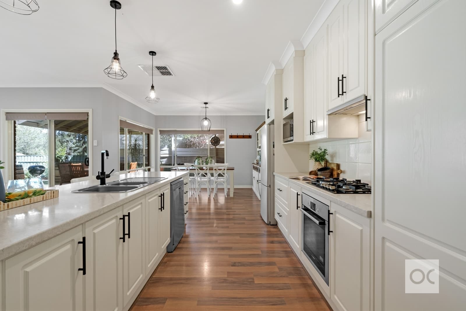 7 Canton Court, Surrey Downs - Thumbnail 4