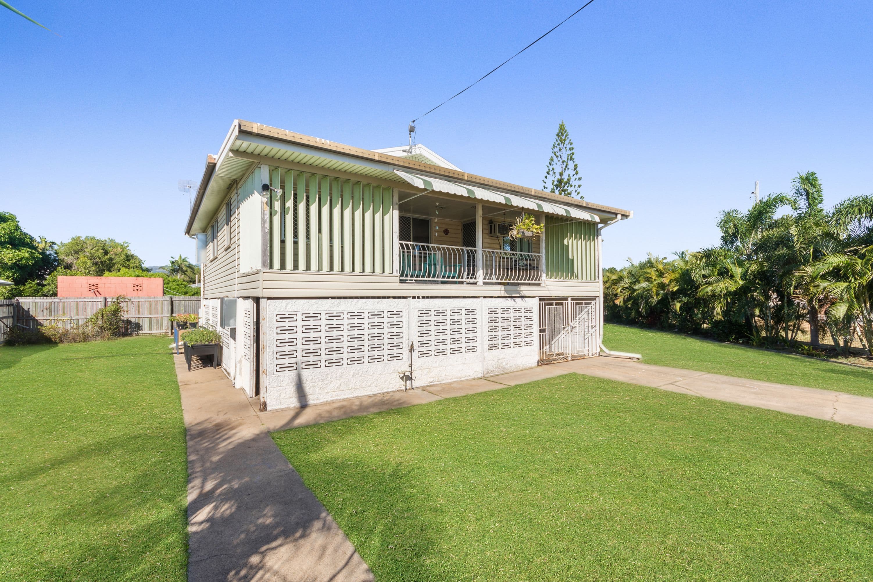 105 Corcoran Street, Currajong QLD 4812, Currajong - Image 1