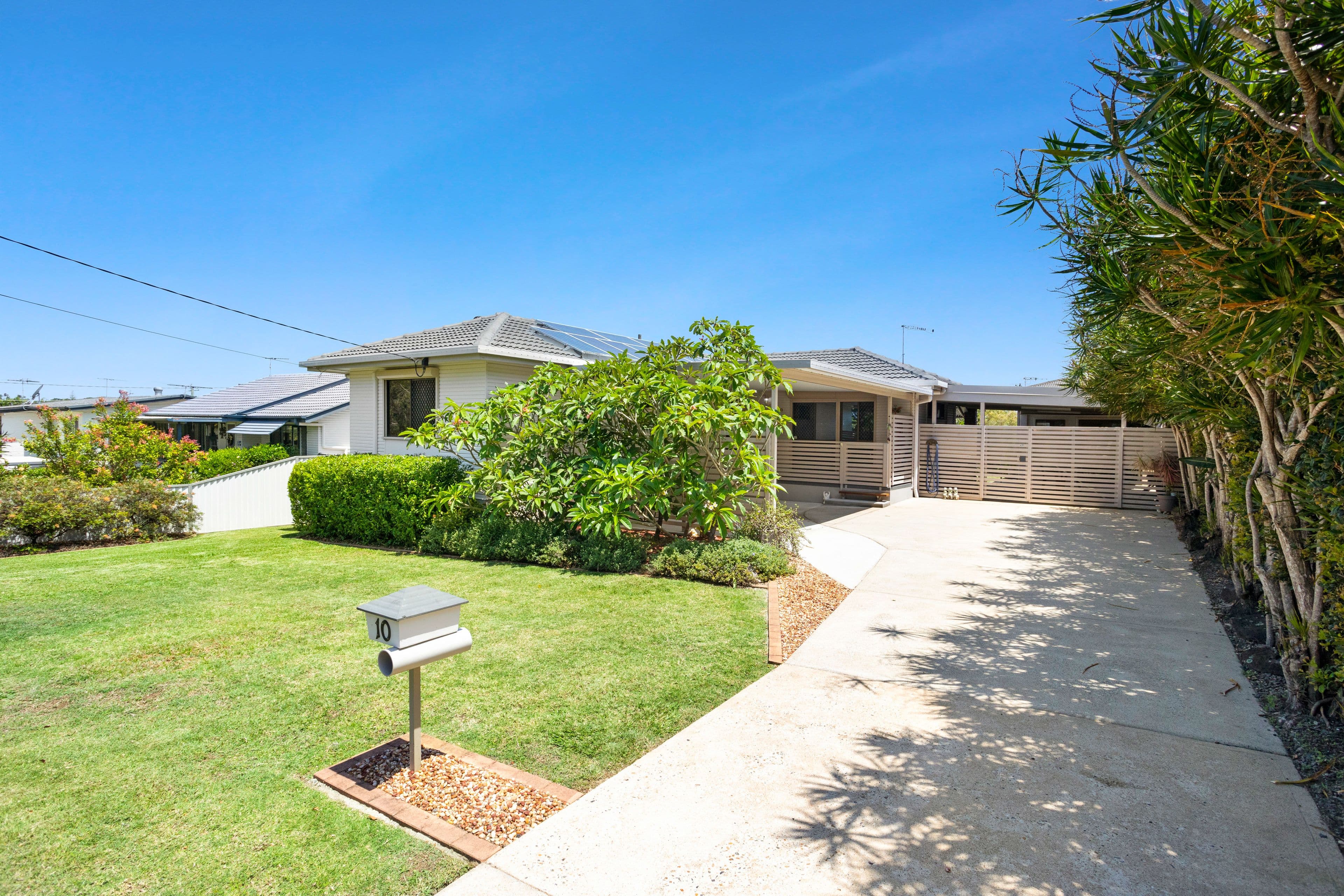 10 Heather Street, Clontarf QLD 4019, Clontarf - Image 1