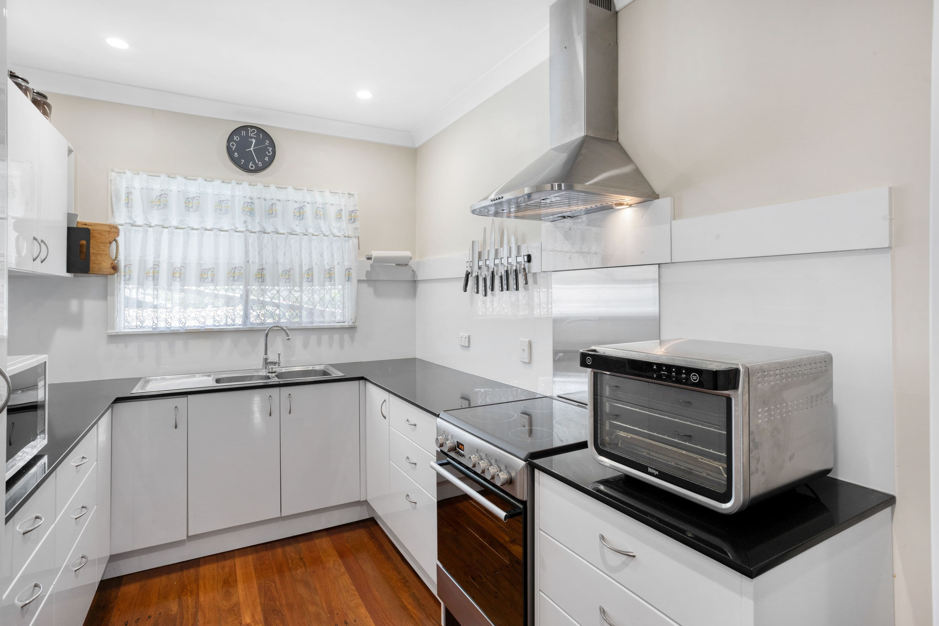 10 Heather Street, Clontarf QLD 4019, Clontarf - Thumbnail 3