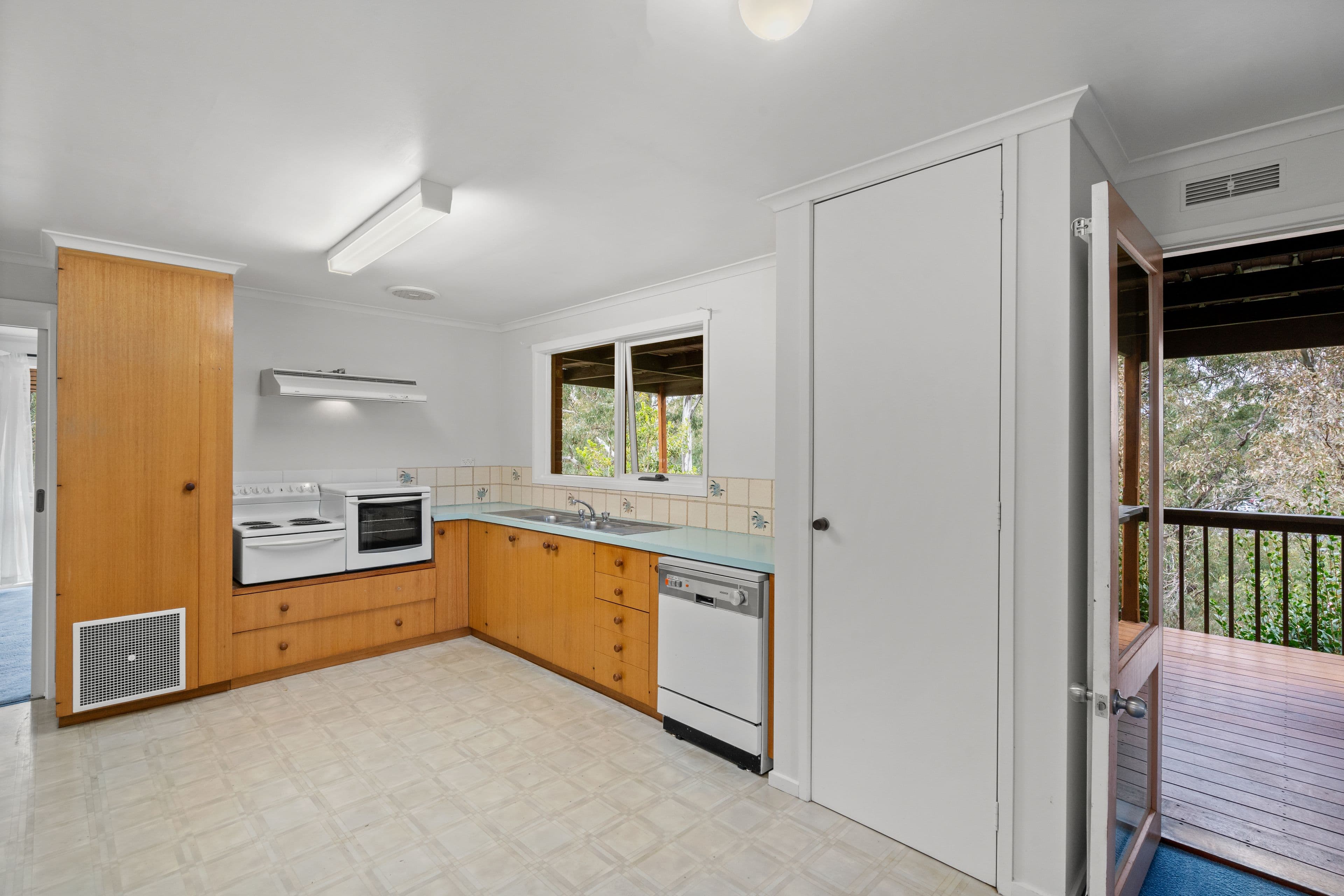 44 Hanley Crescent, Seymour VIC 3660, Seymour - Thumbnail 5