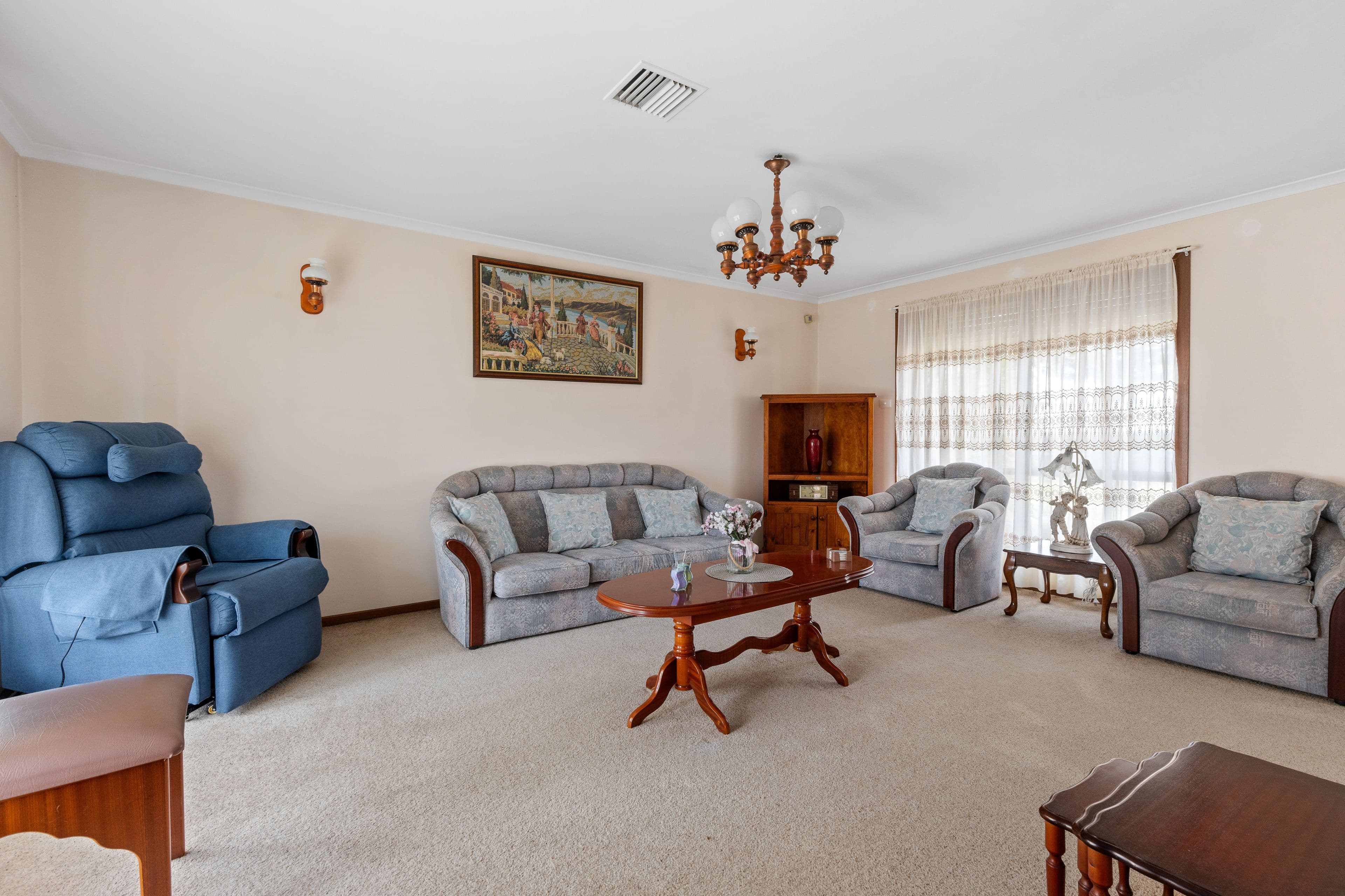 7 Hoddle Way, Altona Meadows VIC 3028, Altona Meadows - Thumbnail 3