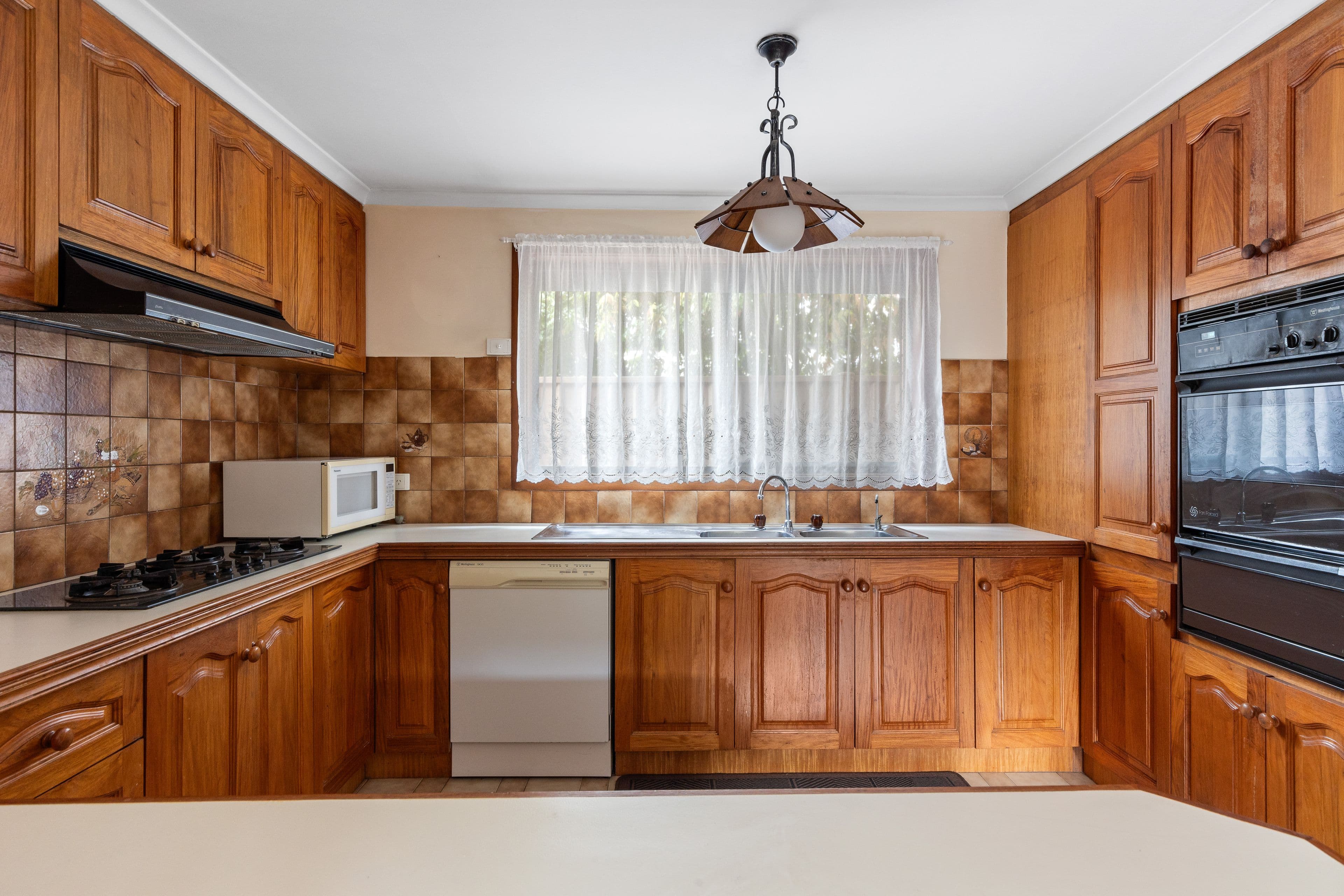 7 Hoddle Way, Altona Meadows VIC 3028, Altona Meadows - Thumbnail 5