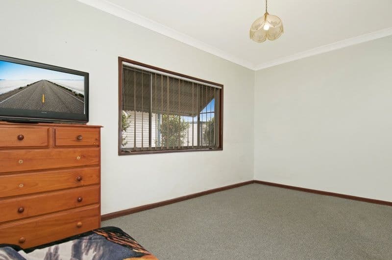 11 Wallarah Road, GOROKAN NSW 2263, Gorokan - Thumbnail 3
