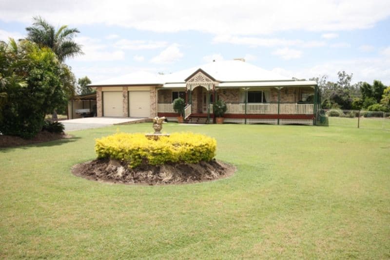 18 Alexandra Avenue, BILOELA QLD 4715, Biloela - Thumbnail 2