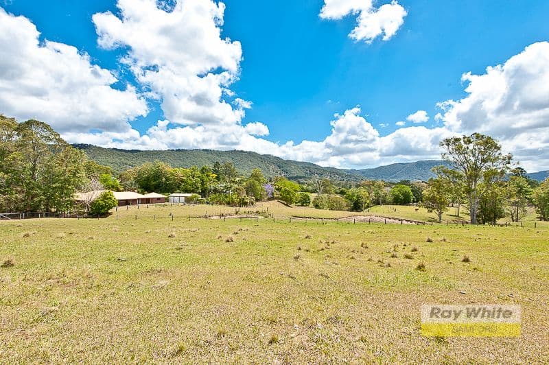 126 Smiths Road, WIGHTS MOUNTAIN QLD 4520, Wights Mountain - Thumbnail 3