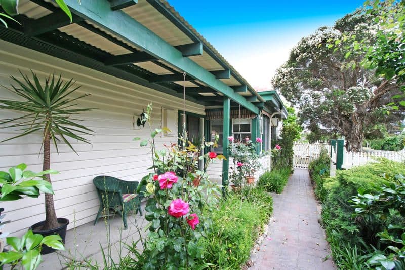 1 Dundee Avenue, CHADSTONE VIC 3148, Chadstone - Thumbnail 2