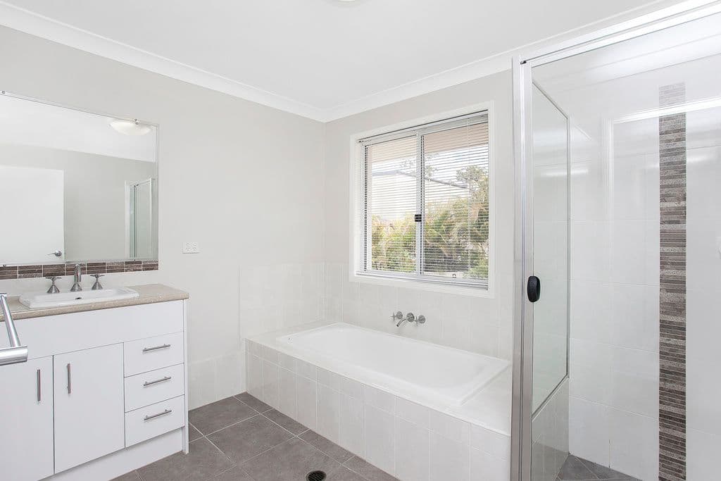 22 Ballah Crescent, Highland Park QLD 4211, Highland Park - Thumbnail 7