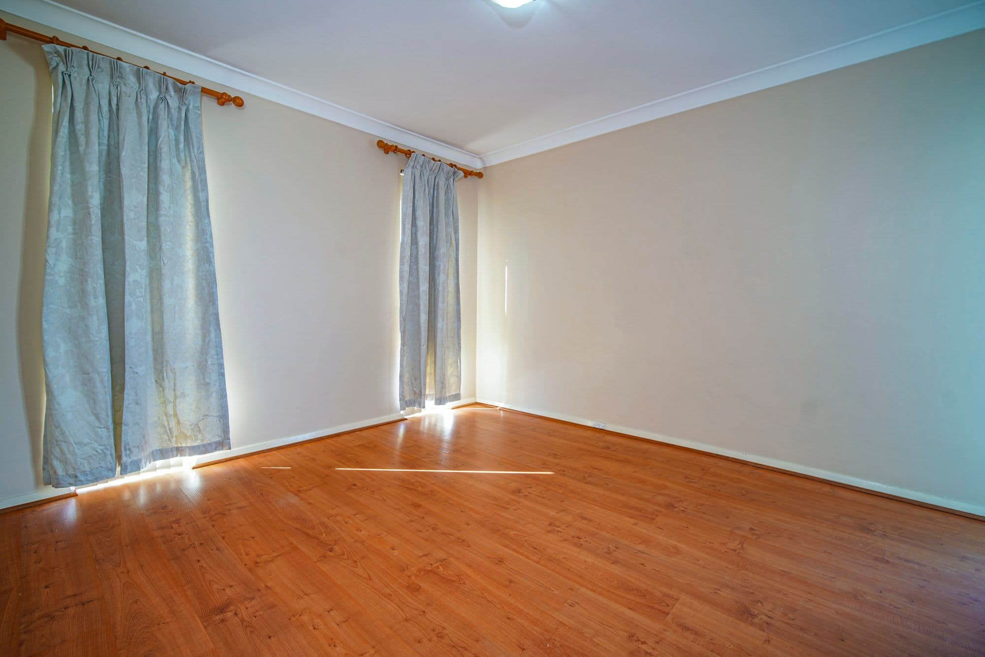 316 Wright Street, Cloverdale WA 6105, Cloverdale - Thumbnail 4