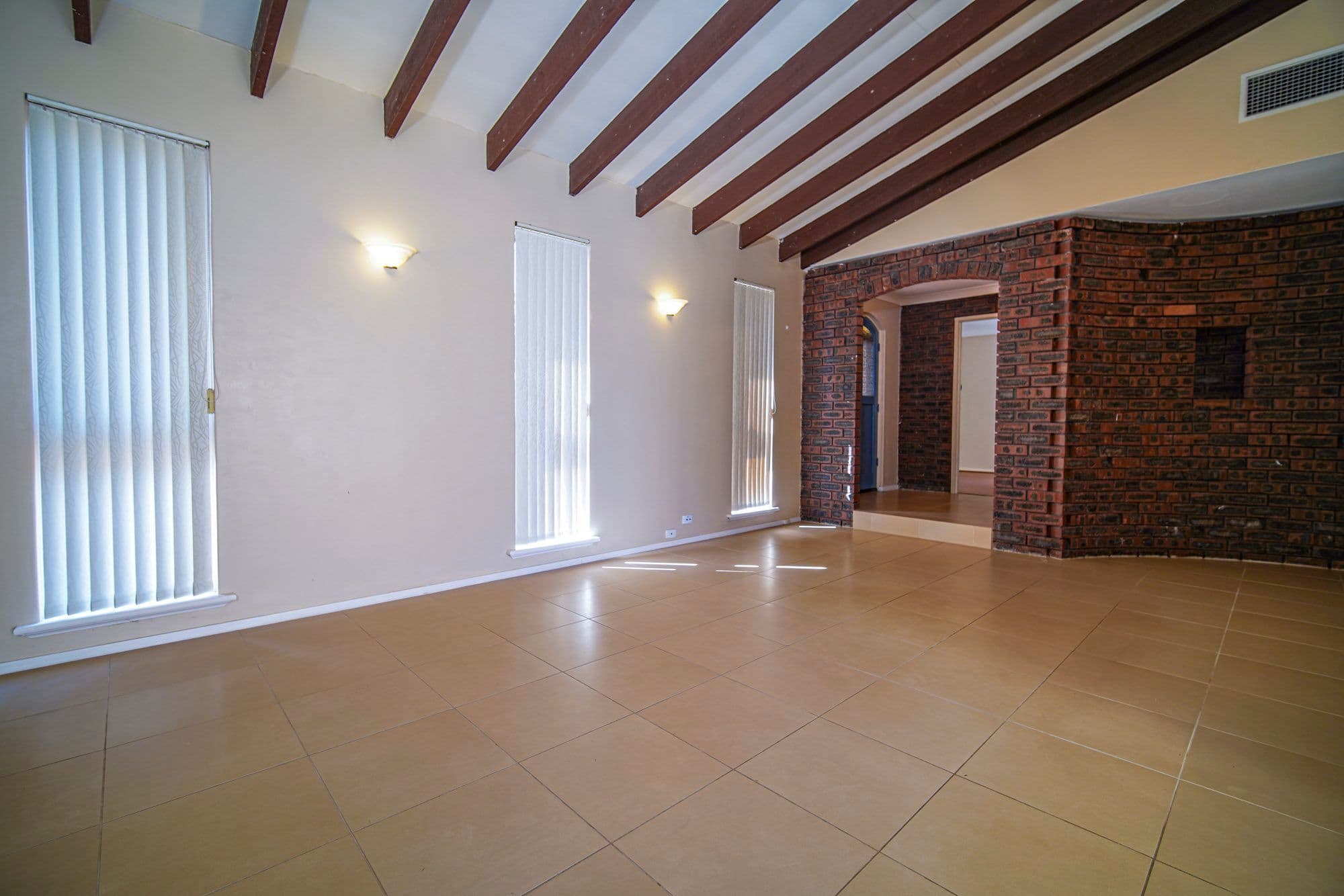 316 Wright Street, Cloverdale WA 6105, Cloverdale - Thumbnail 6