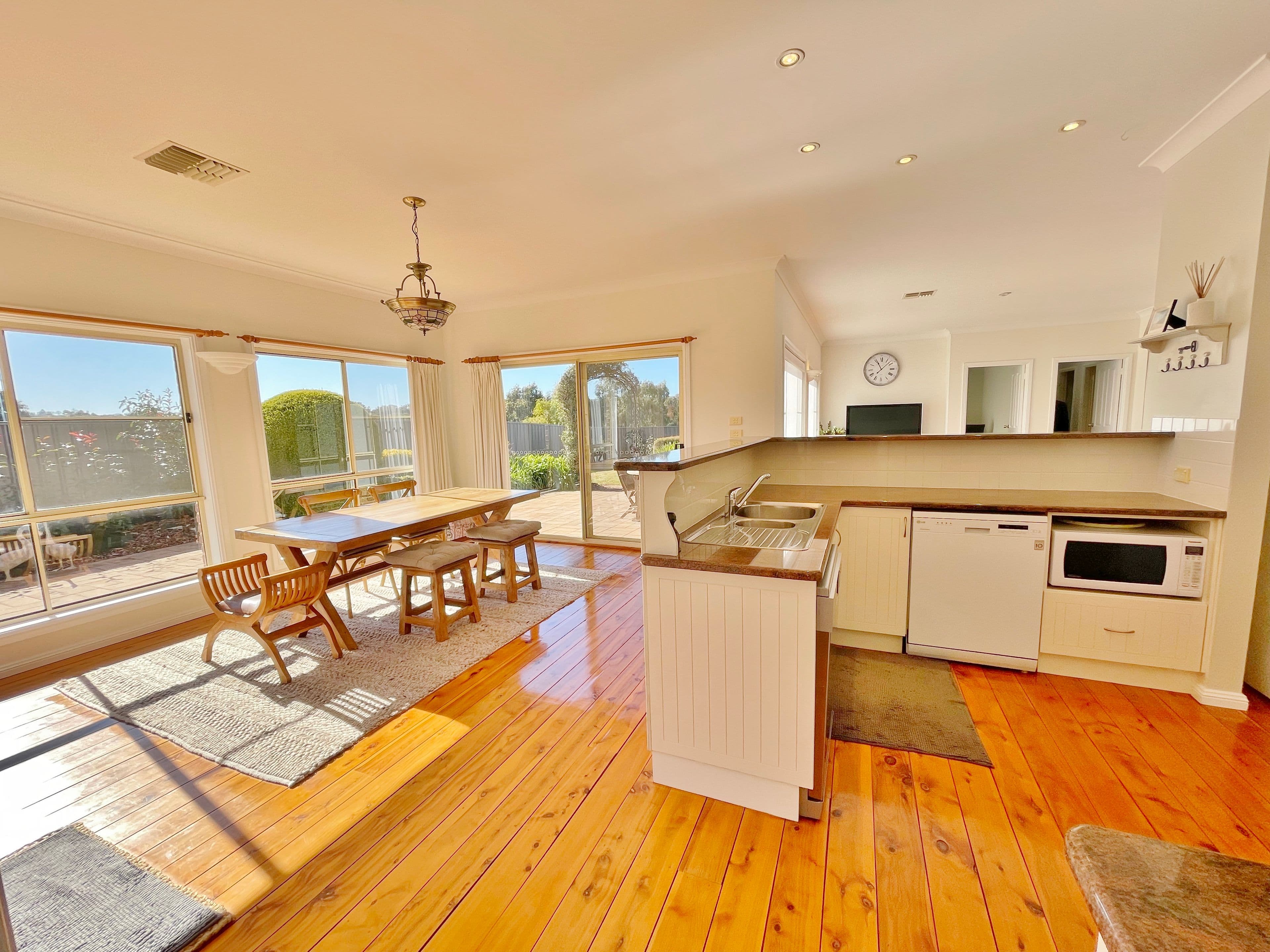 13 Nellee Place, Young NSW 2594, Young - Thumbnail 2