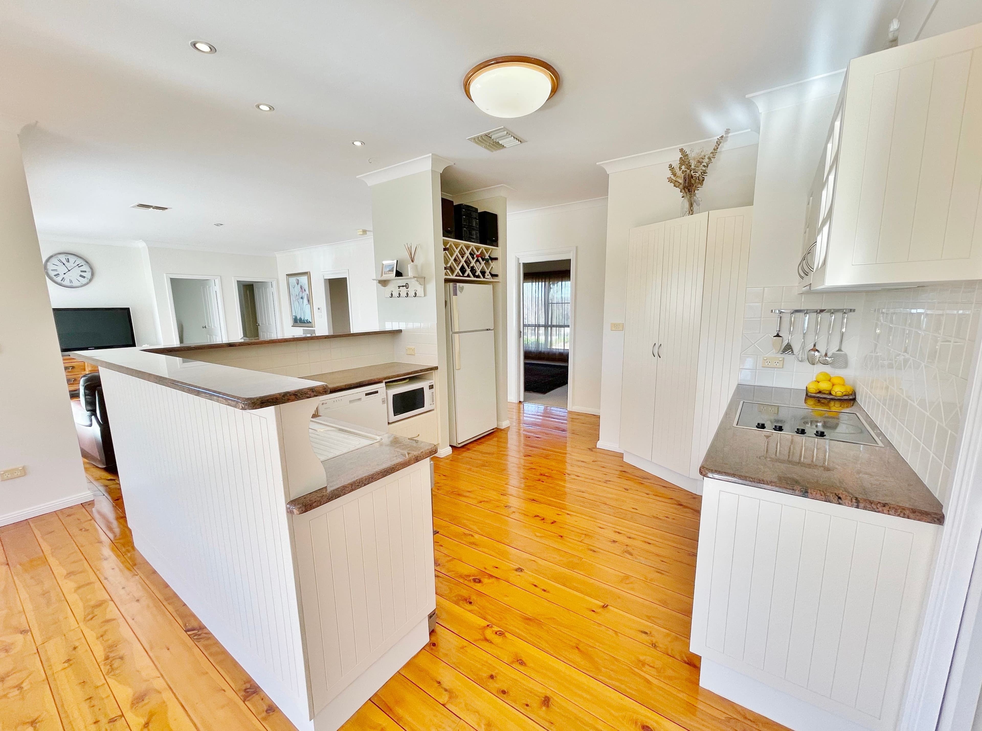 13 Nellee Place, Young NSW 2594, Young - Thumbnail 5