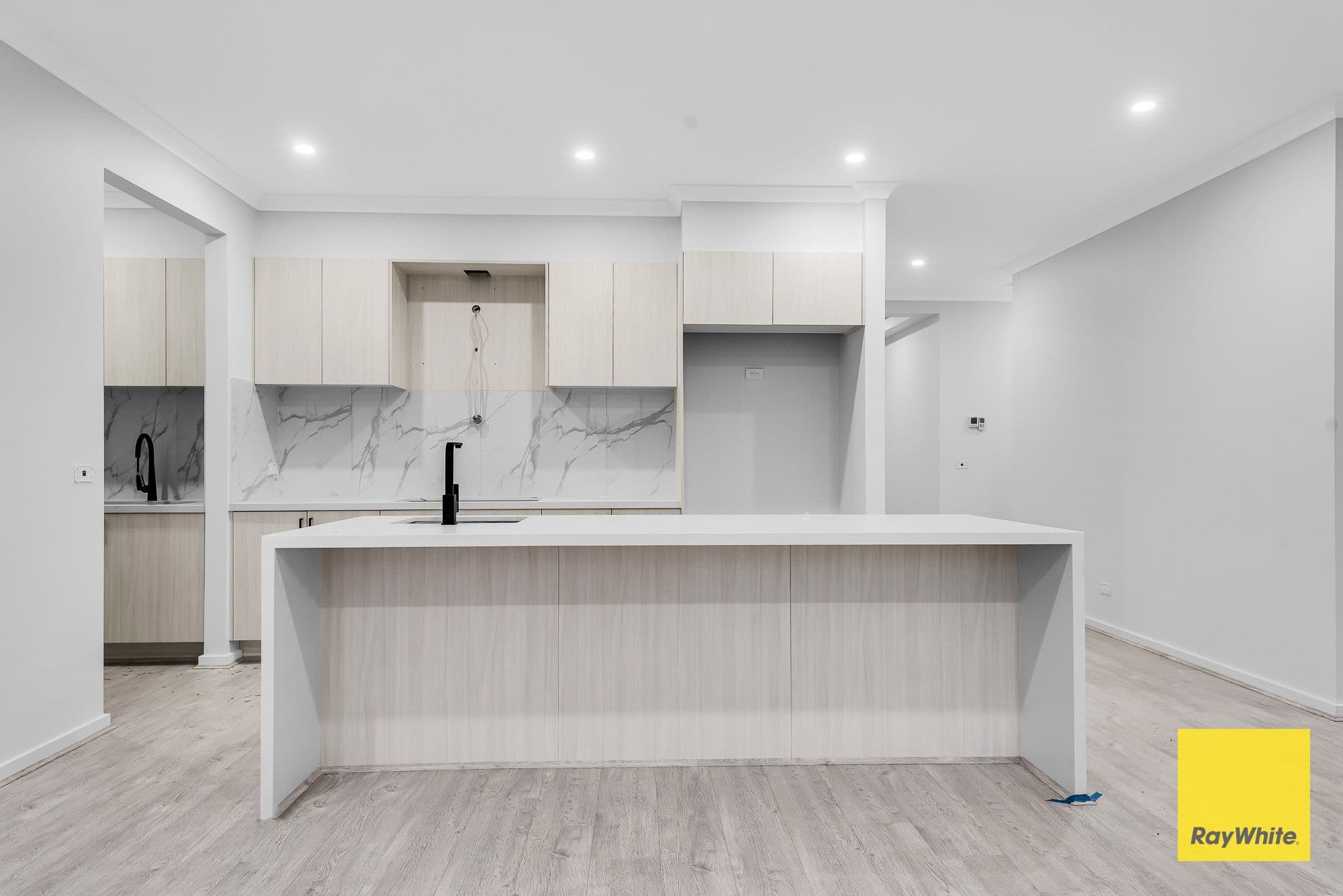 30 ARENAL Drive, Truganina VIC 3029, Truganina - Thumbnail 7