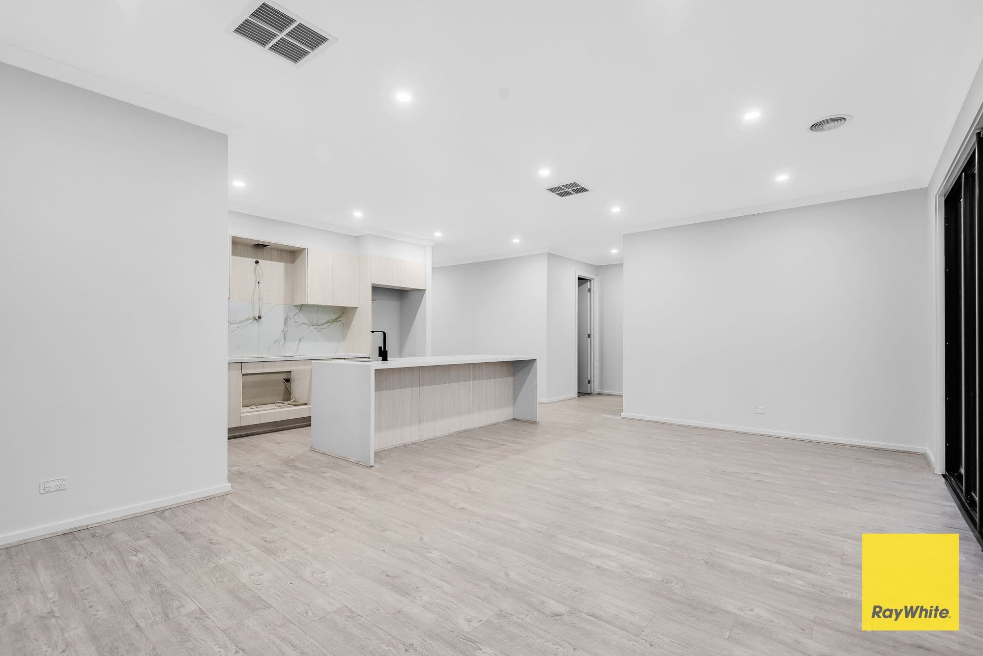 30 ARENAL Drive, Truganina VIC 3029, Truganina - Thumbnail 8