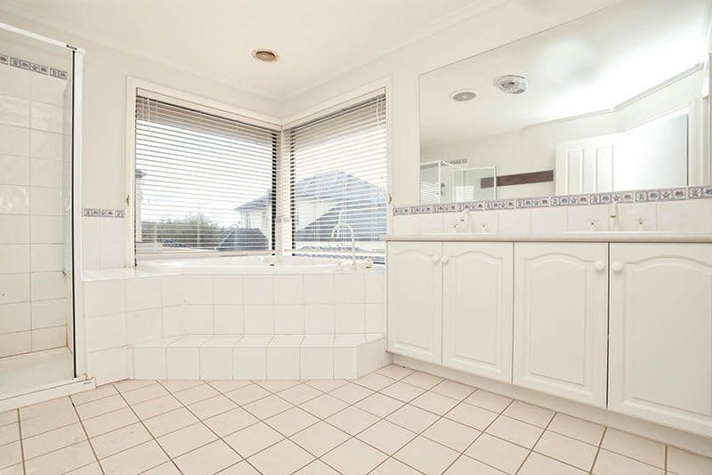 2 Palmerston Crescent, TAYLORS LAKES VIC 3038, Taylors Lakes - Thumbnail 6