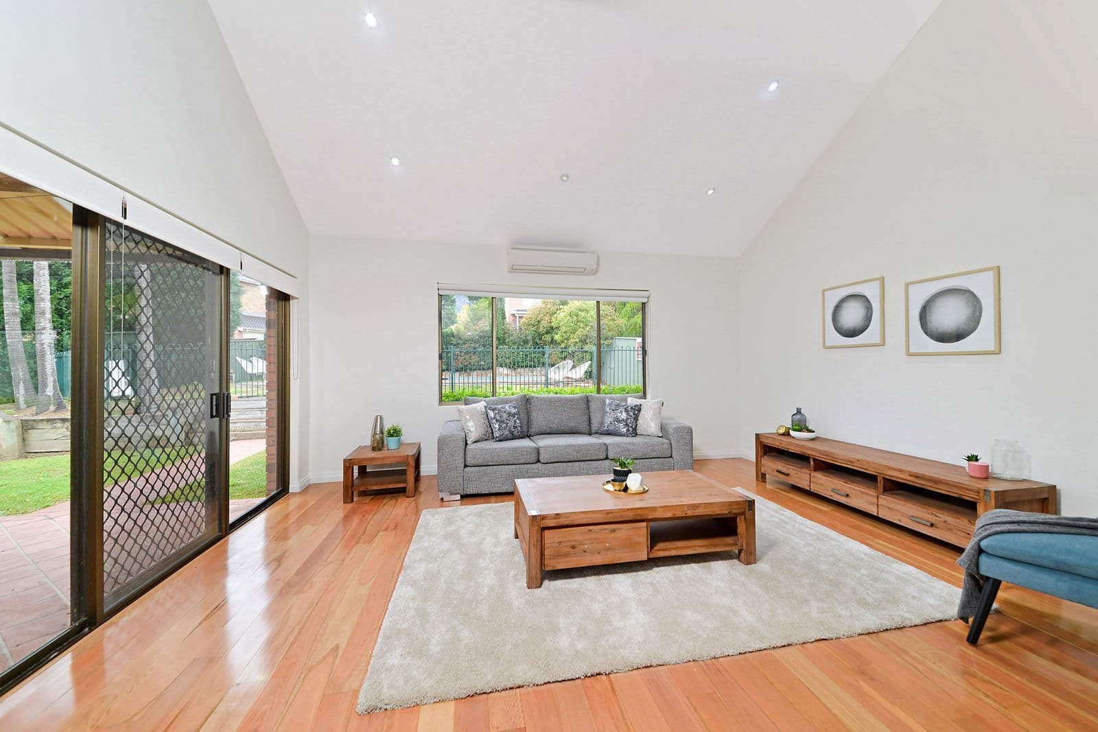 14 Lancelot Court, Castle Hill - Thumbnail 3