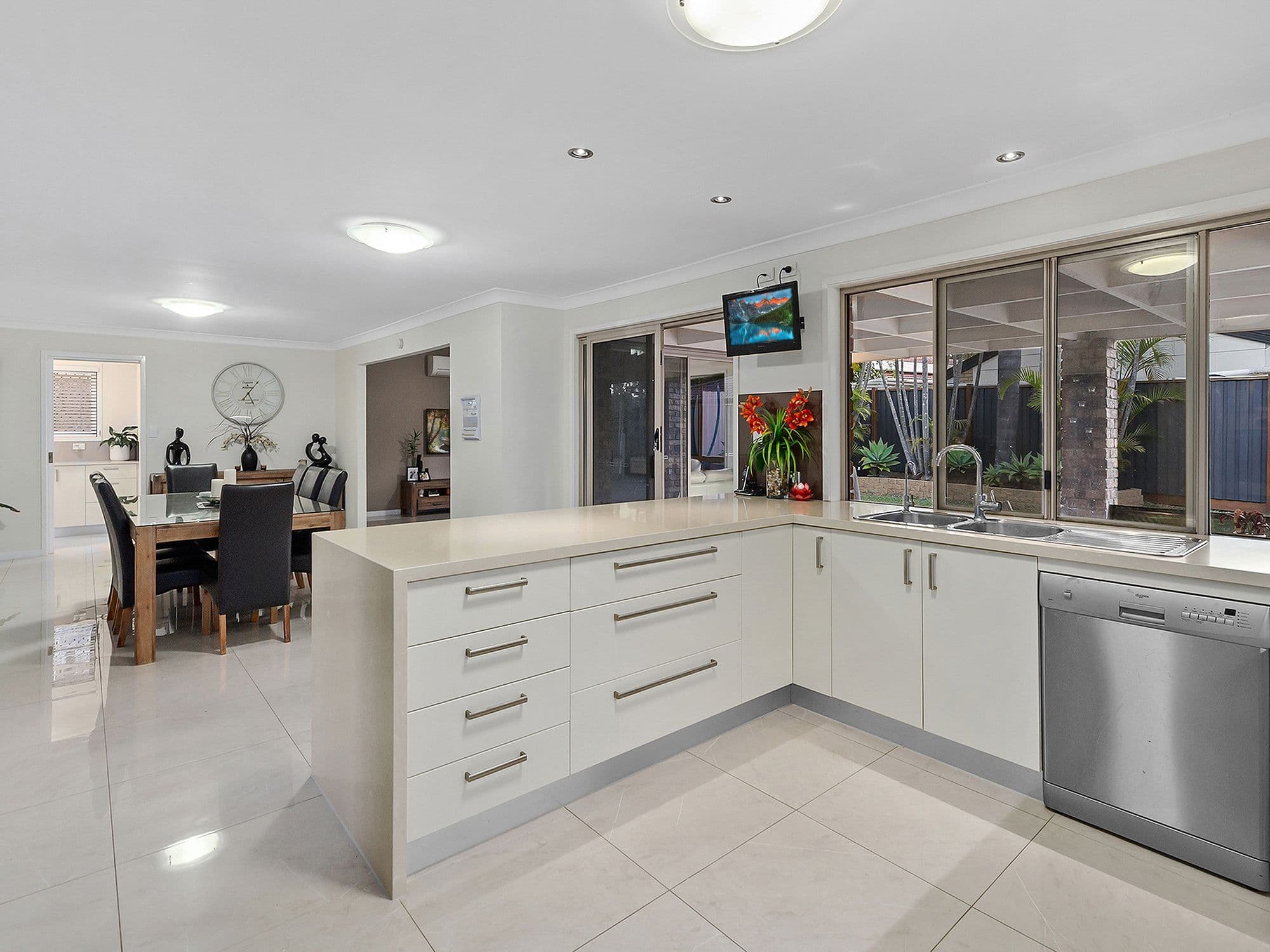 716 Trouts Road, Aspley QLD 4034, Aspley - Thumbnail 4