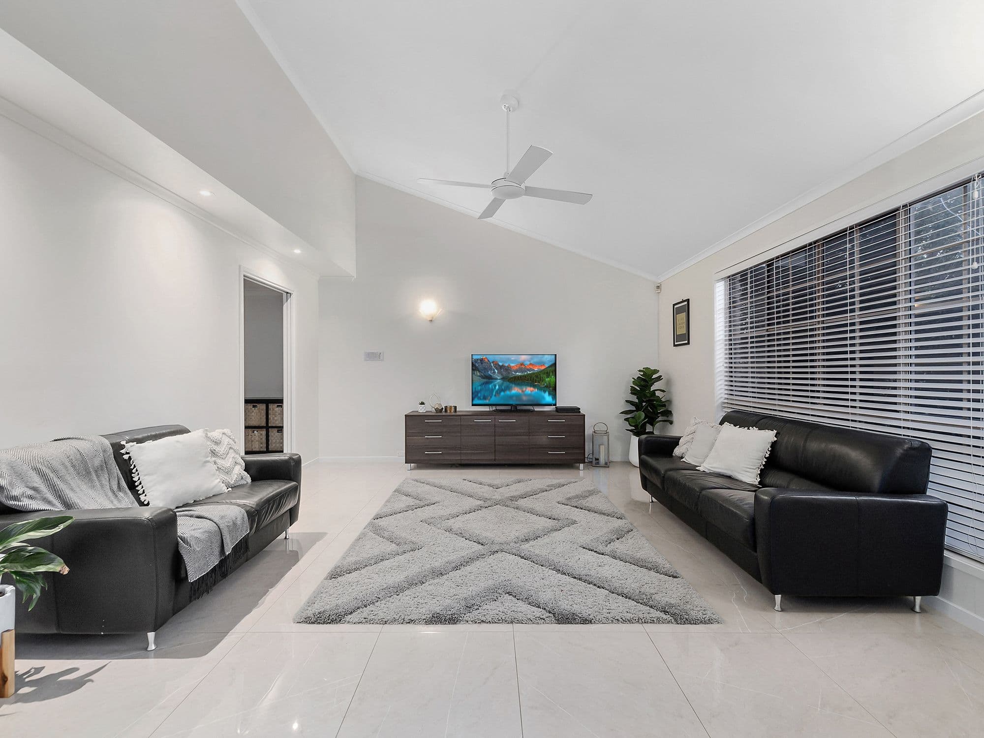 716 Trouts Road, Aspley QLD 4034, Aspley - Thumbnail 7