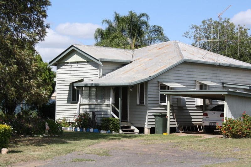 32 Strathdee Street, MUNDUBBERA QLD 4626, Mundubbera - Image 1