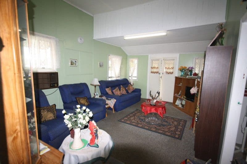 32 Strathdee Street, MUNDUBBERA QLD 4626, Mundubbera - Thumbnail 3