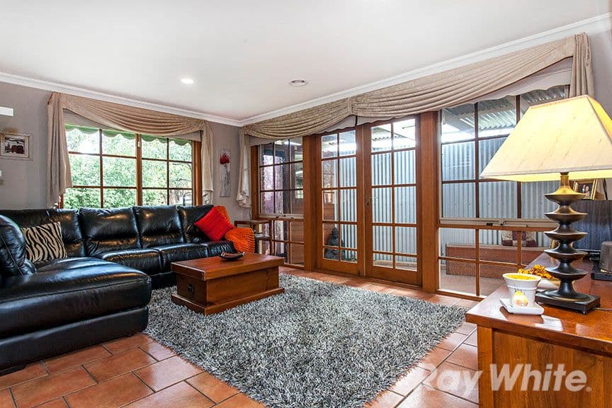 7 Quail Way, Rowville VIC 3178, Rowville - Thumbnail 4