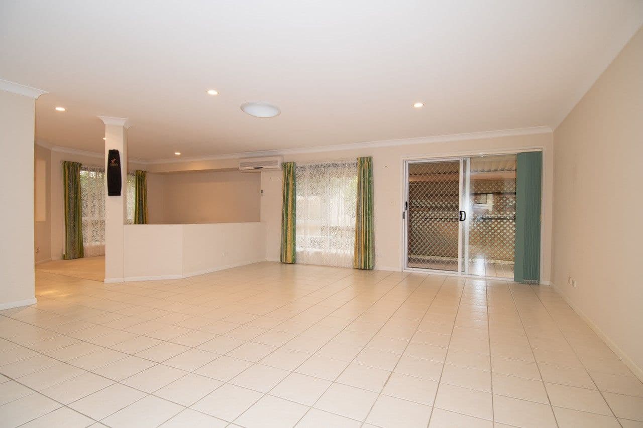 16 Leighanne Crescent, Arundel QLD 4214, Arundel - Thumbnail 6