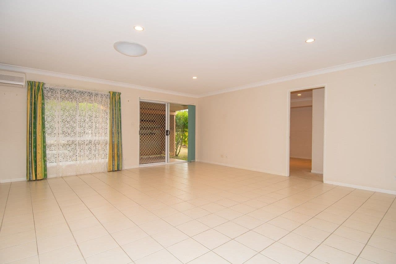 16 Leighanne Crescent, Arundel QLD 4214, Arundel - Thumbnail 7