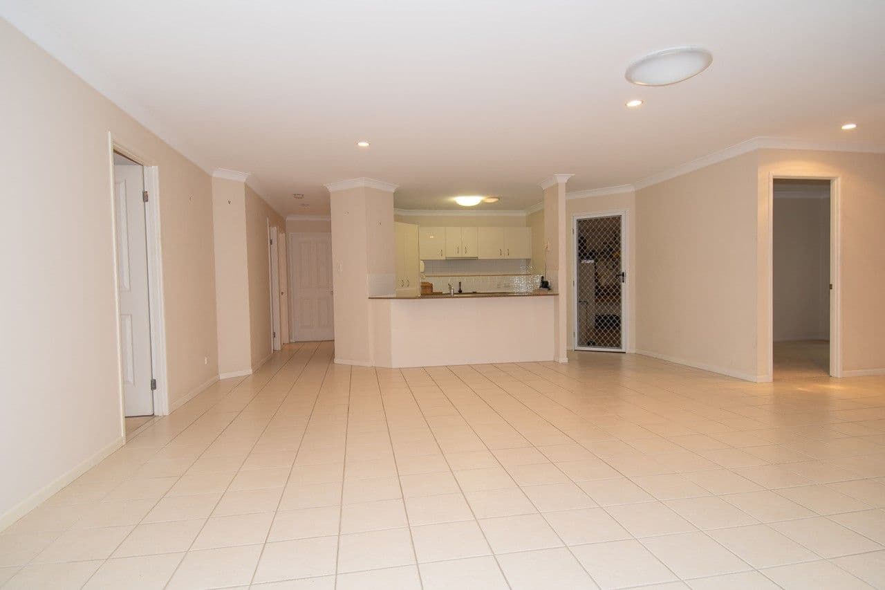 16 Leighanne Crescent, Arundel QLD 4214, Arundel - Thumbnail 8