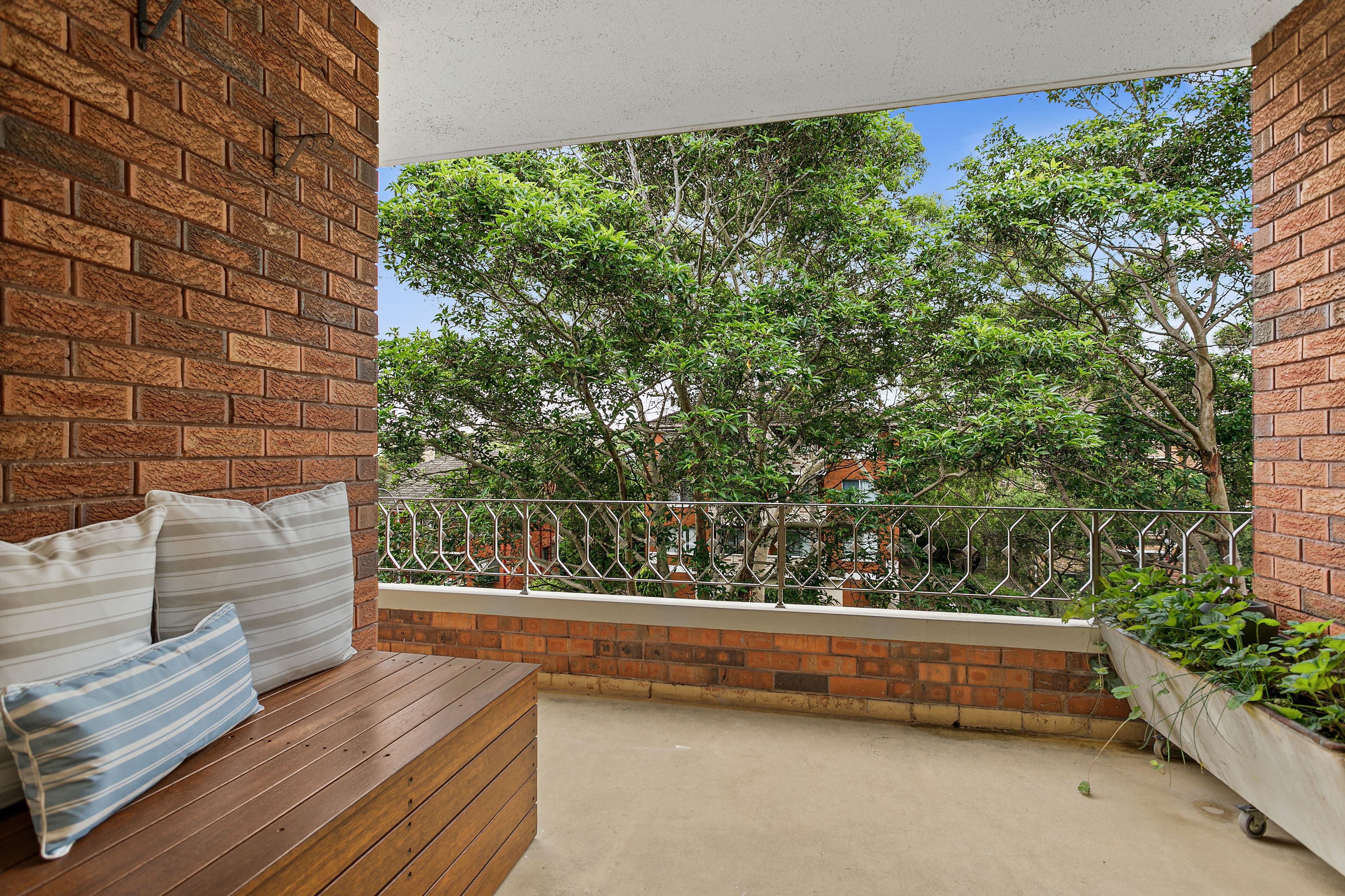 53 Griffiths Street, Oak Flats, Oak Flats - Thumbnail 2