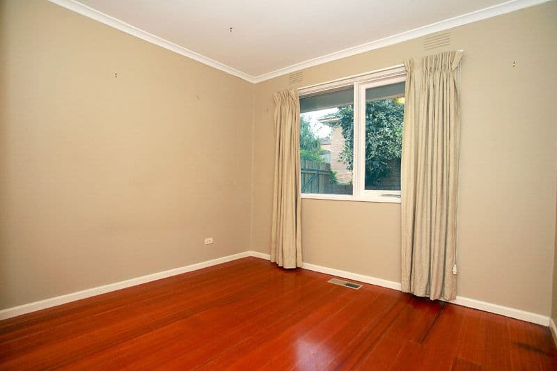 8 Marshall Avenue, DONCASTER VIC 3108, Doncaster - Thumbnail 4