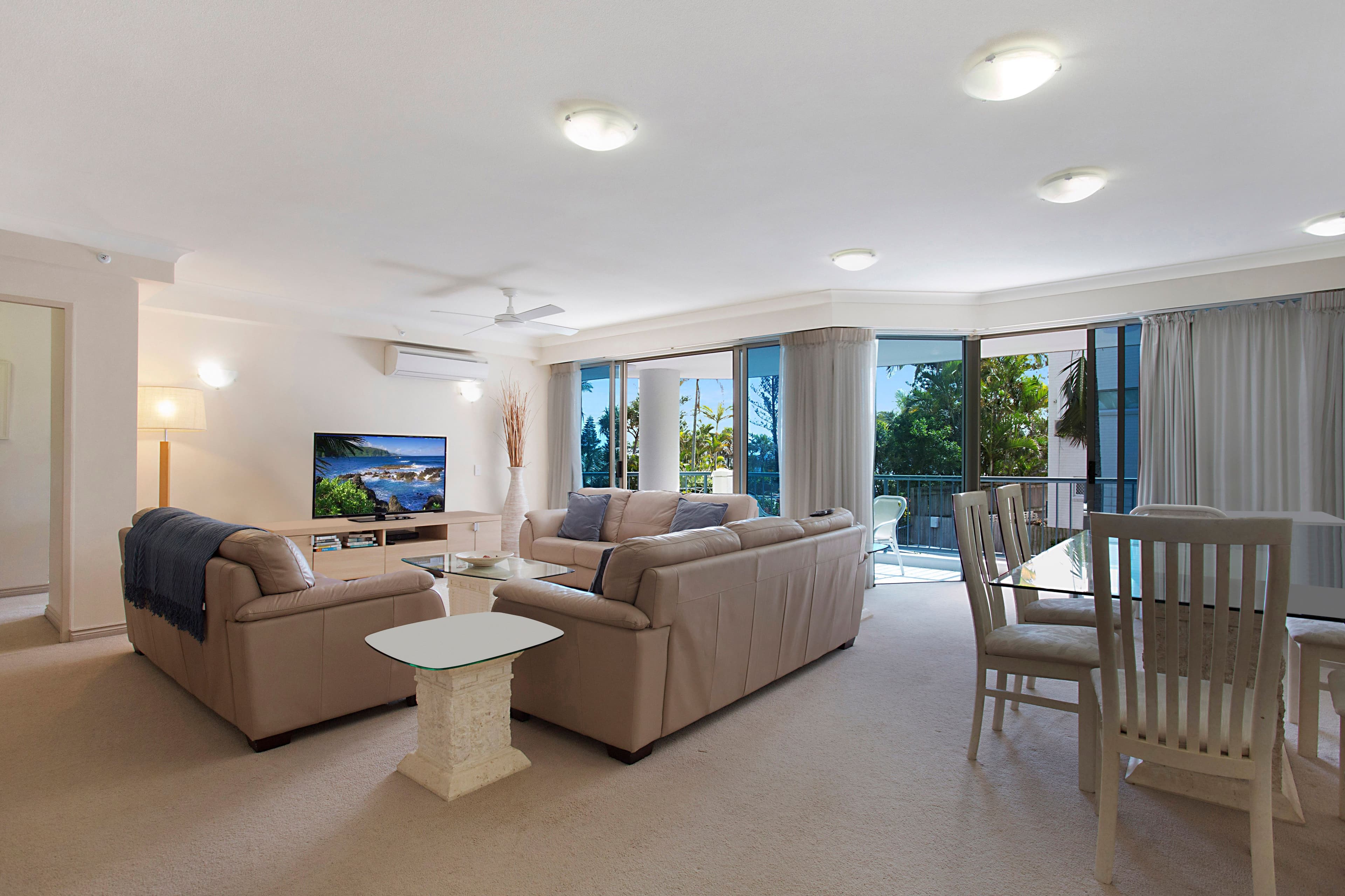 67 'Oceana On Broadbeach' 100 Old Burleigh Road, Broadbeach QLD 4218, Broadbeach - Thumbnail 4
