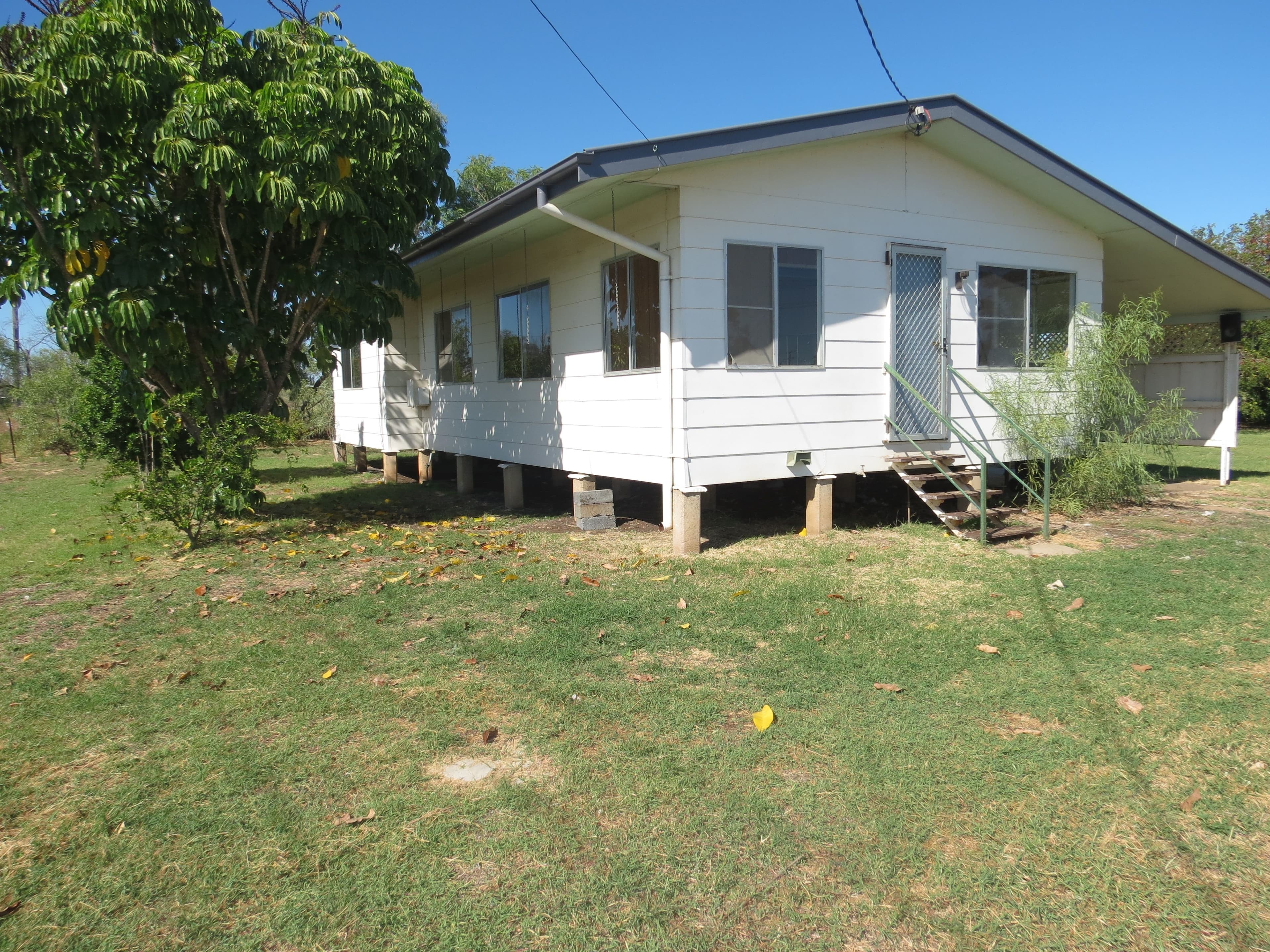 32 Gordon Street, Capella QLD 4723, Capella - Image 1