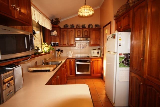 19 Ardrossan Crescent, ST ANDREWS NSW 2566, St Andrews - Thumbnail 3
