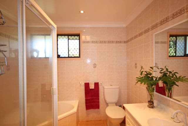 19 Ardrossan Crescent, ST ANDREWS NSW 2566, St Andrews - Thumbnail 5