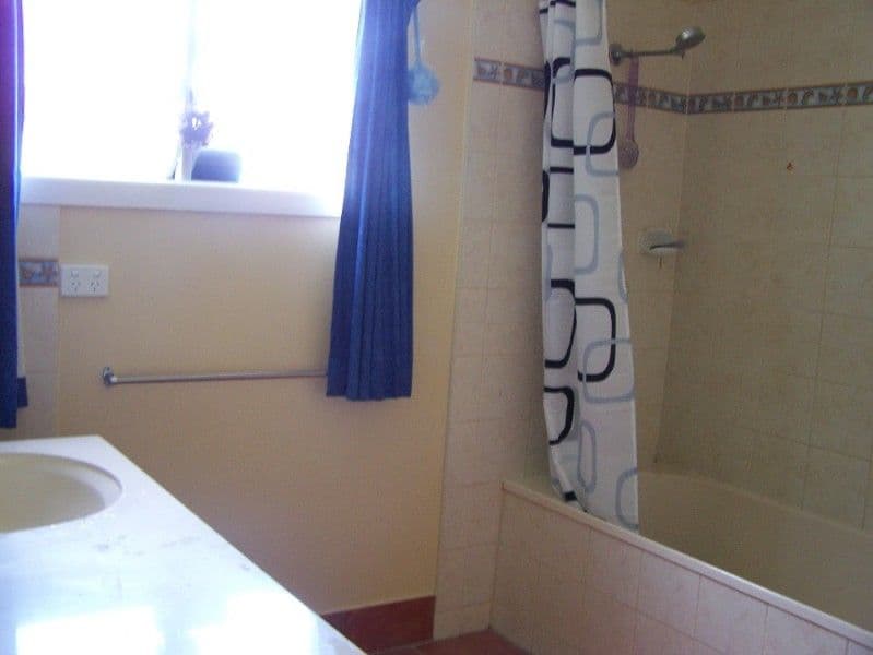 23 Hughes Street, YEPPOON QLD 4703, Yeppoon - Thumbnail 3