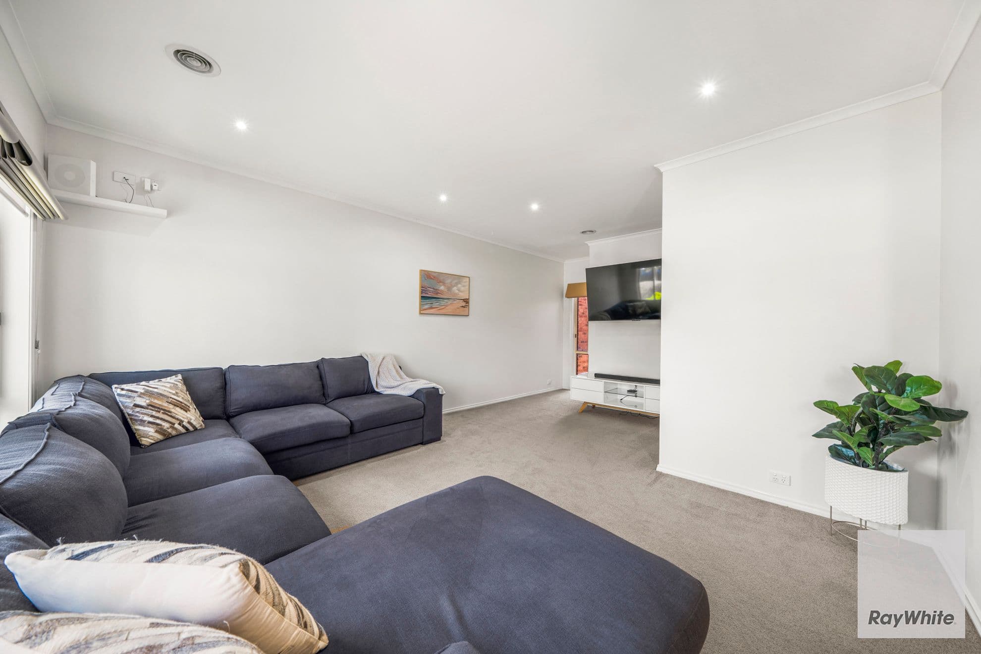 52 Jade Way, Hillside VIC 3037, Hillside - Thumbnail 3