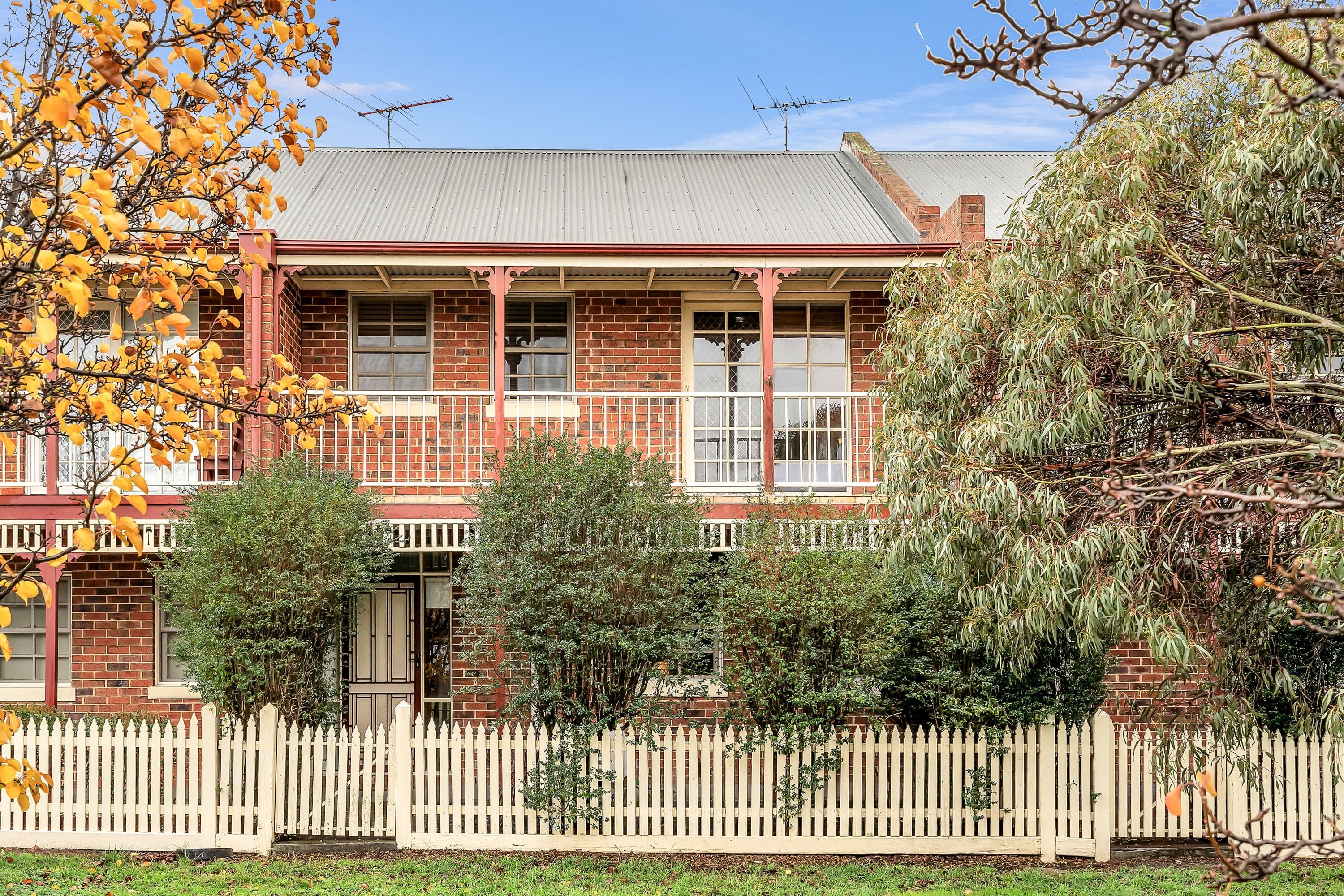11 Meadowbank Lane, Craigieburn VIC 3064, Craigieburn - Image 1