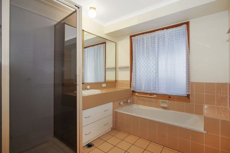 8 Stockton Court, Thurgoona - Thumbnail 7