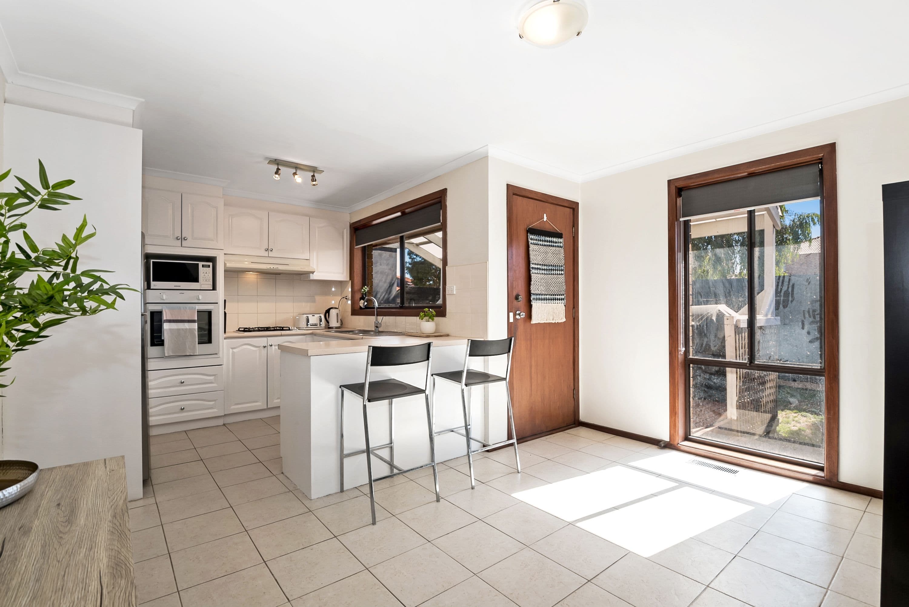 56 Golf Links Drive, Mill Park VIC 3082, Mill Park - Thumbnail 3