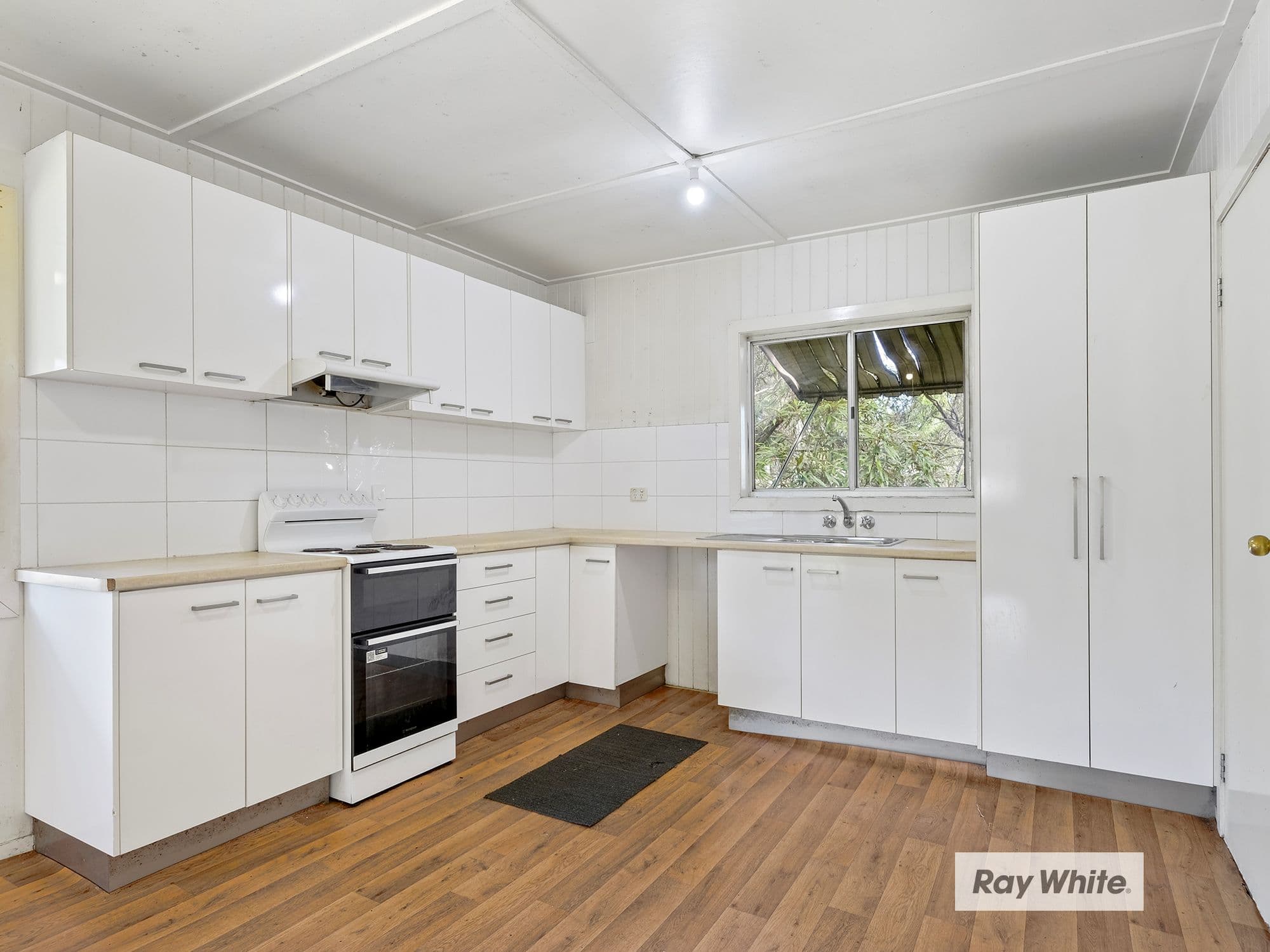 3 Rissman Court, Goodna QLD 4300, Goodna - Thumbnail 3