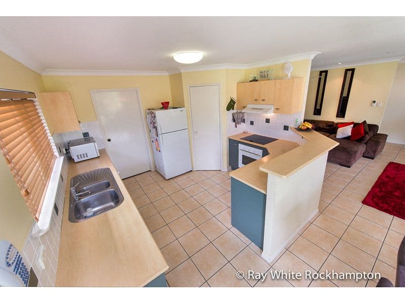25 Springfield Drive, NORMAN GARDENS QLD 4701, Norman Gardens - Thumbnail 3