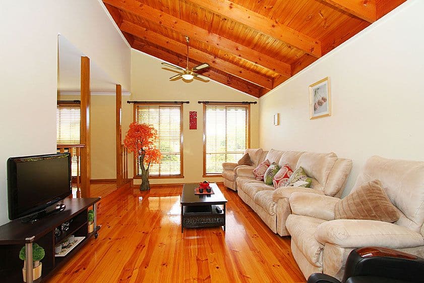 63 Centenary Drive, MILL PARK VIC 3082, Mill Park - Thumbnail 4