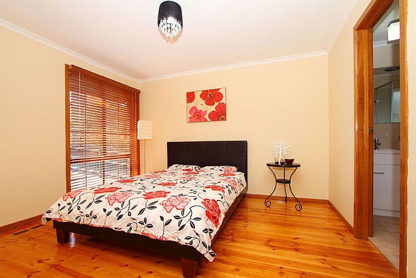 63 Centenary Drive, MILL PARK VIC 3082, Mill Park - Thumbnail 6