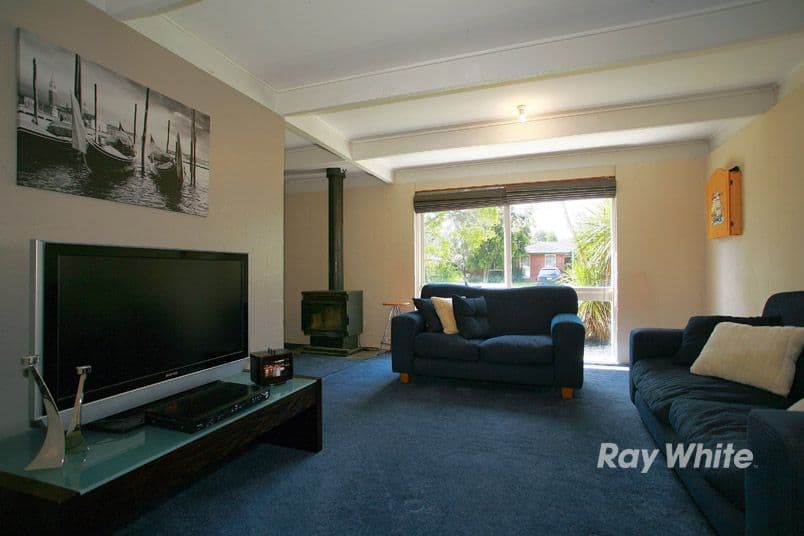 8 Curtis Court, CRANBOURNE VIC 3977, Cranbourne - Thumbnail 3
