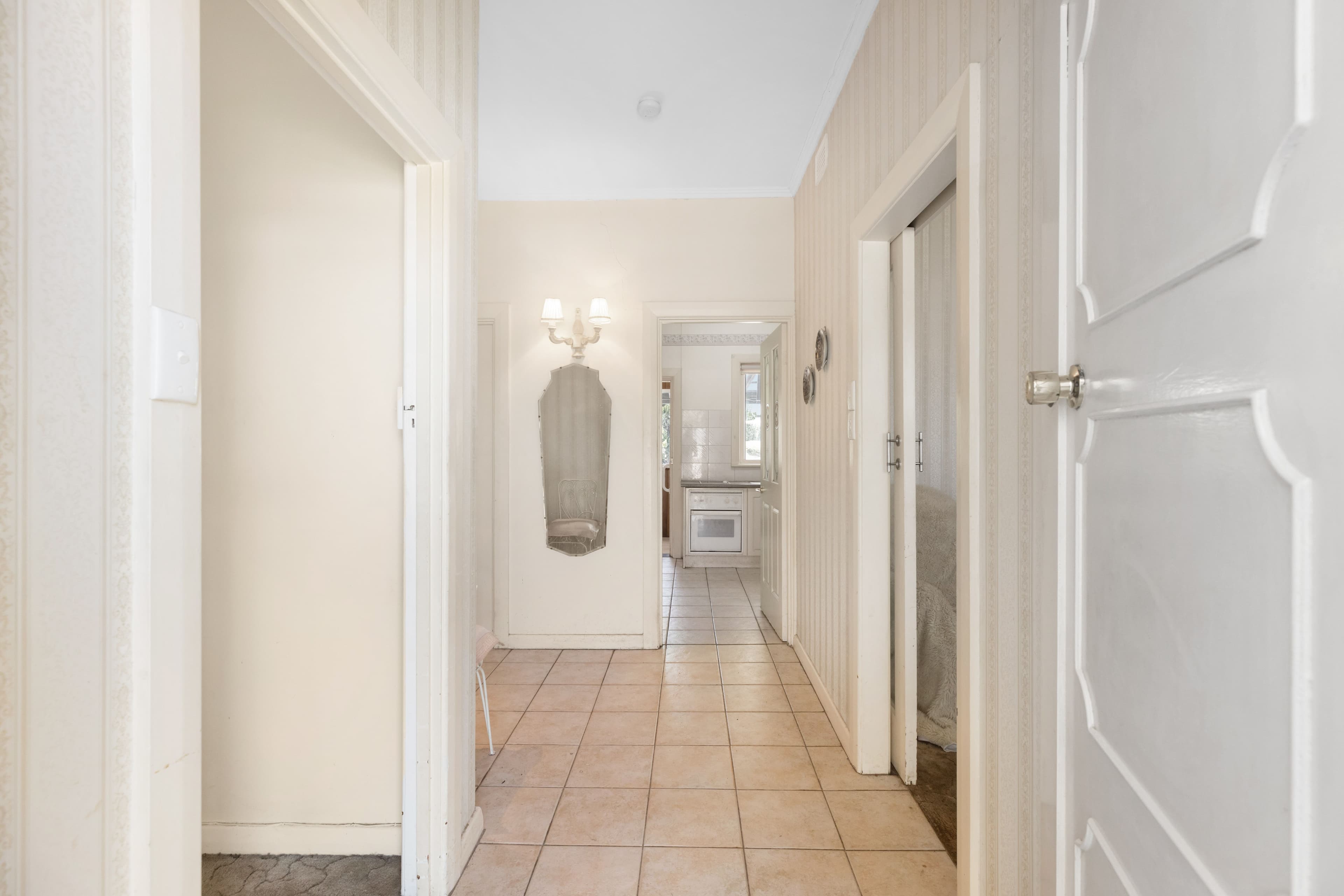 8 Oaklands Road, Somerton Park SA 5044, Somerton Park - Thumbnail 3